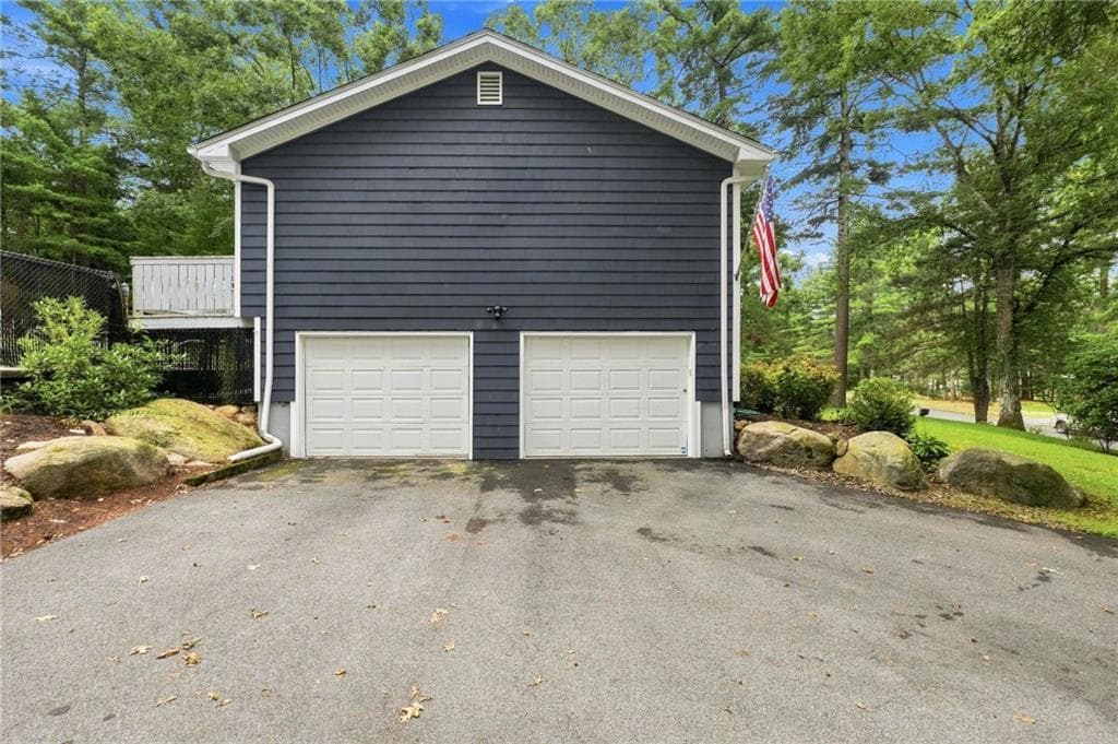 119 Wood Cove Drive photo 4