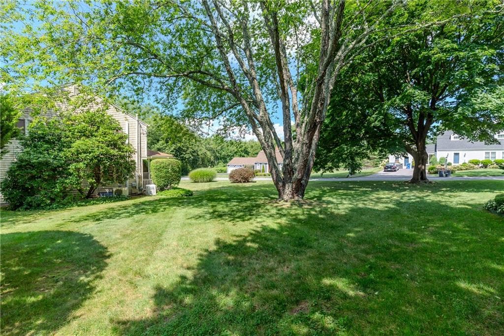 10 Circle Drive photo 46