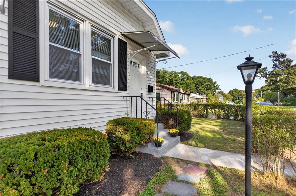 37 Lincoln Avenue photo 7