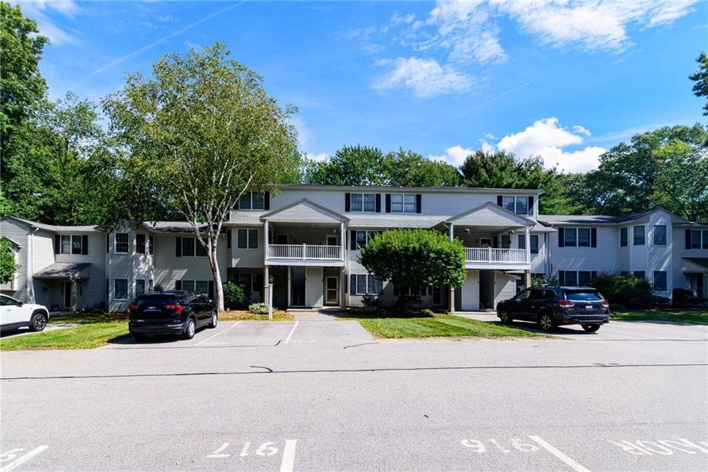 Condominium at 86 Trellis Drive UNIT 86, West Warwick, photo 38 of 42