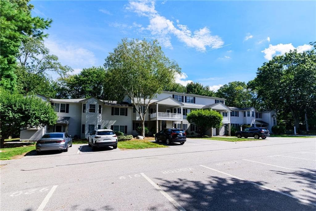 Condominium at 86 Trellis Drive UNIT 86, West Warwick, photo 37 of 42