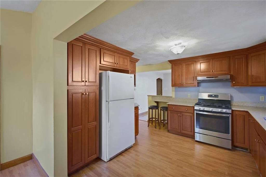 243 Rice Street photo 6