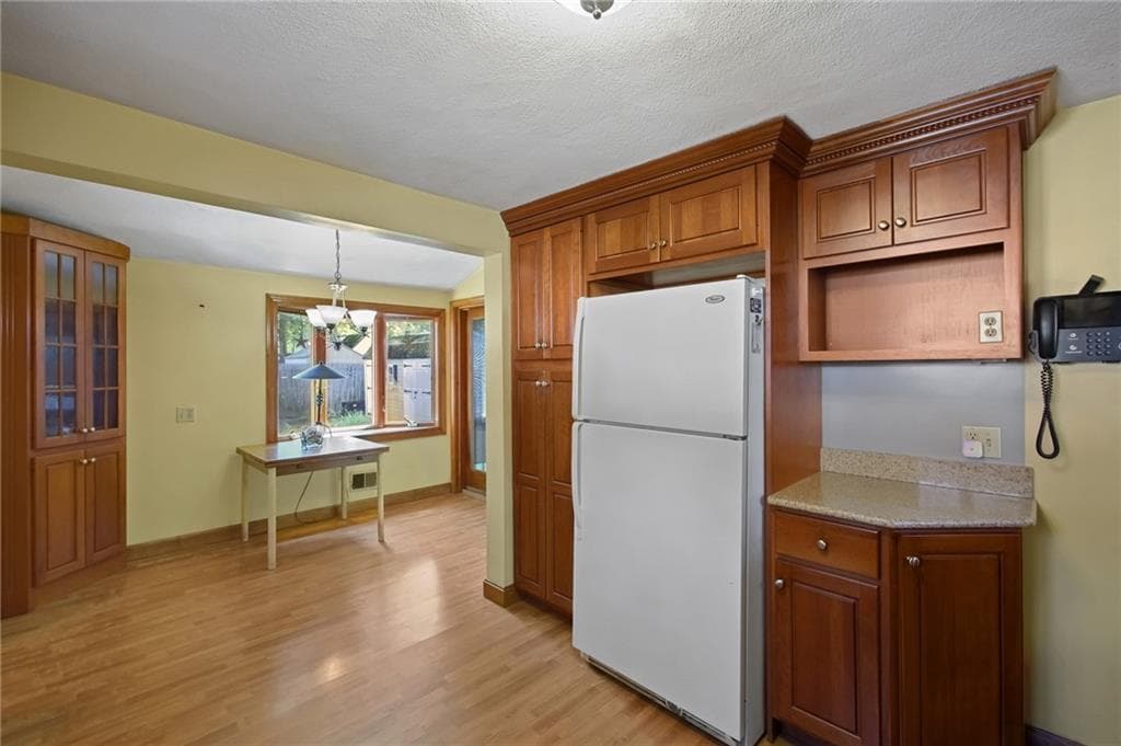 243 Rice Street photo 7