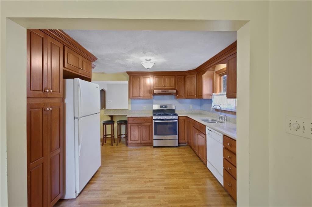 243 Rice Street photo 3