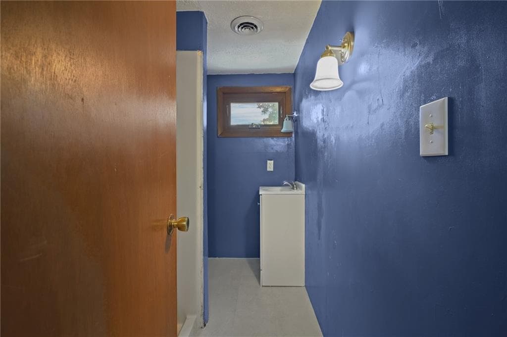 243 Rice Street photo 20