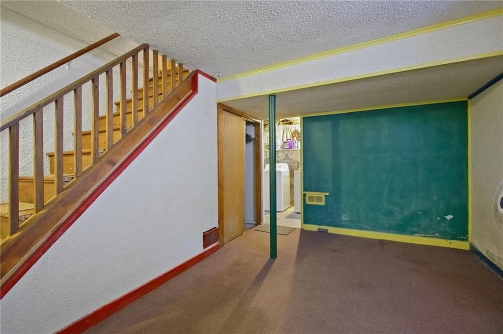 243 Rice Street photo 30