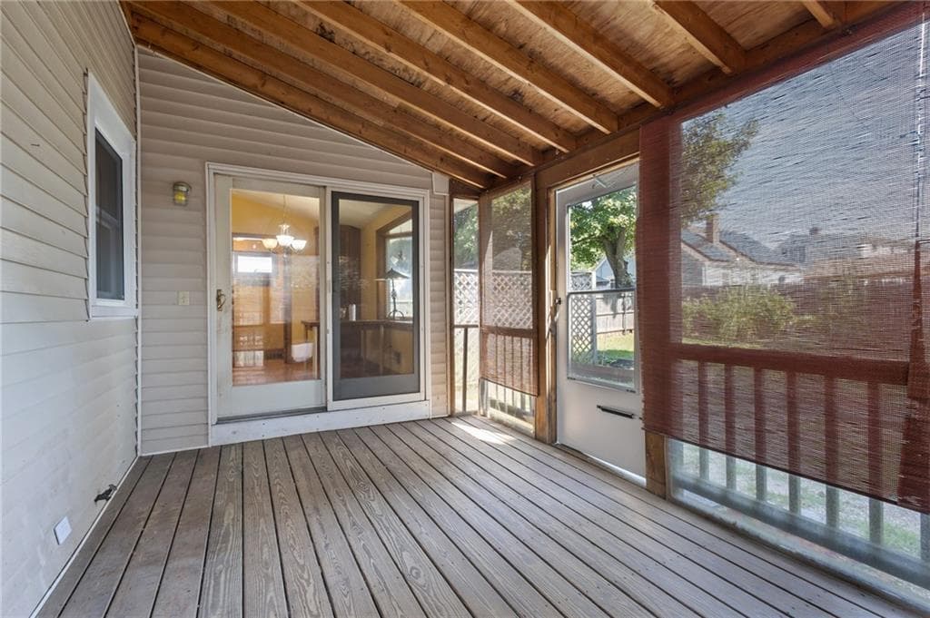 243 Rice Street photo 37