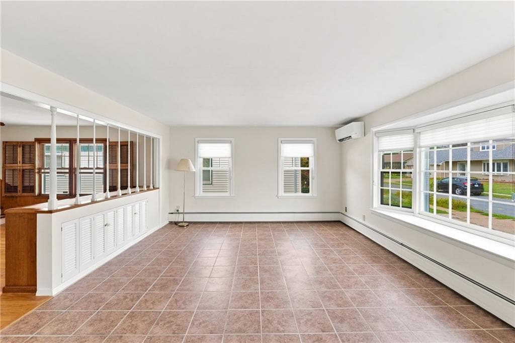 74 Isabella Avenue photo 4