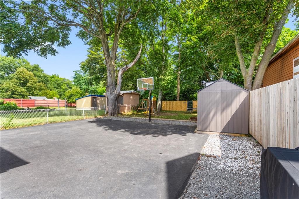 551 Pond Street photo 36