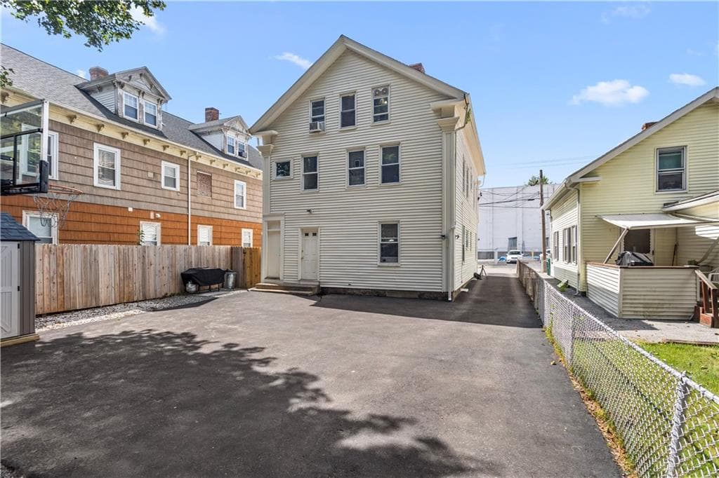 551 Pond Street photo 38