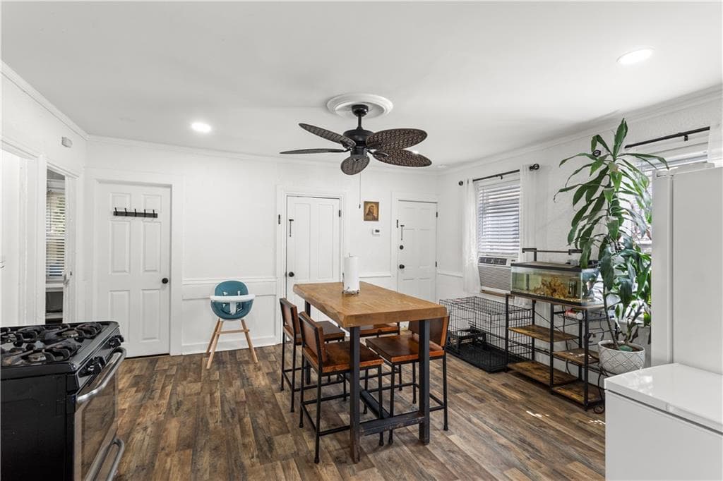 551 Pond Street photo 21