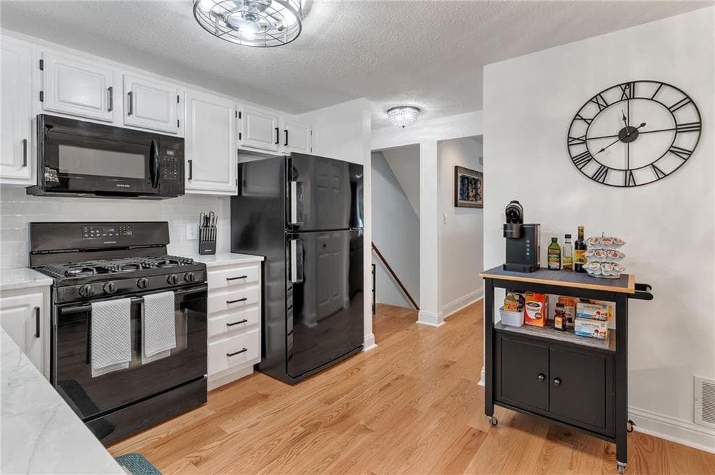 154 Bear Hill Road UNIT 1602 photo 9
