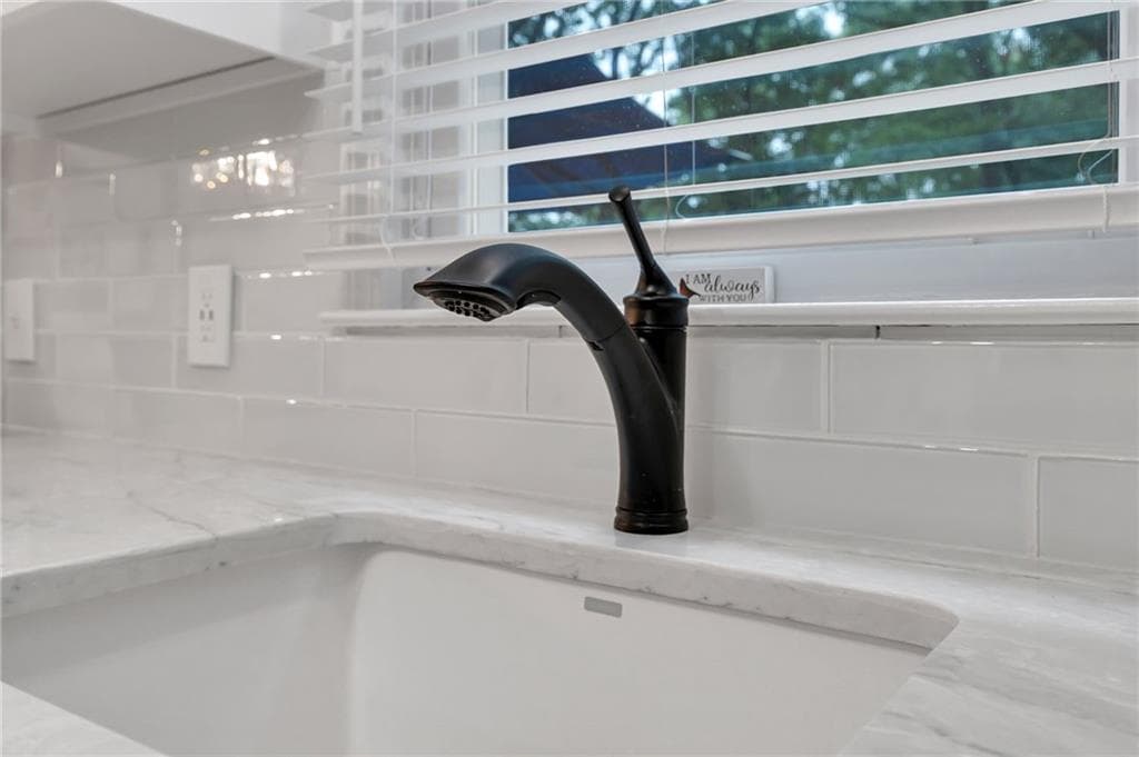 154 Bear Hill Road UNIT 1602 photo 11