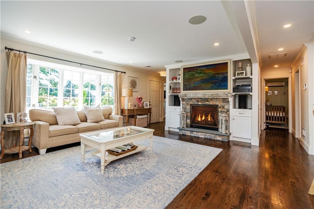 5 Hilton Drive photo 16