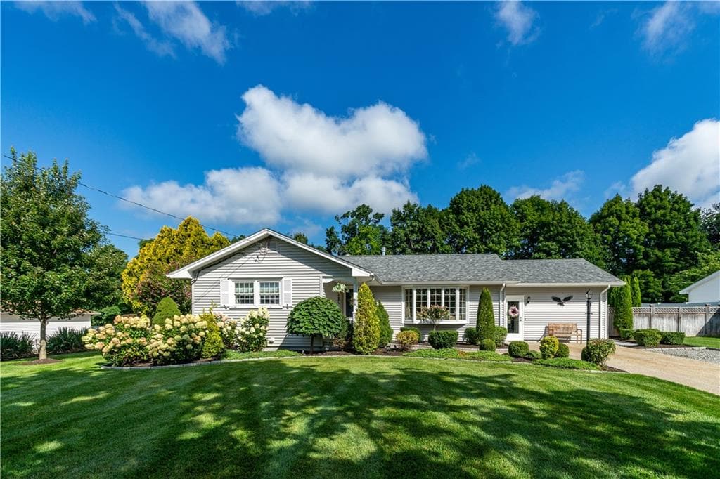 5 Hilton Drive