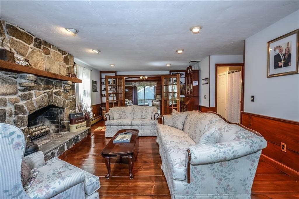 Single Family Residence at 132 Sheffield Hill Road, Exeter, photo 2 of 28
