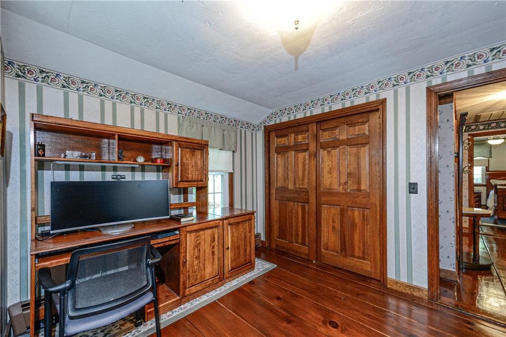 Single Family Residence at 132 Sheffield Hill Road, Exeter, photo 22 of 28