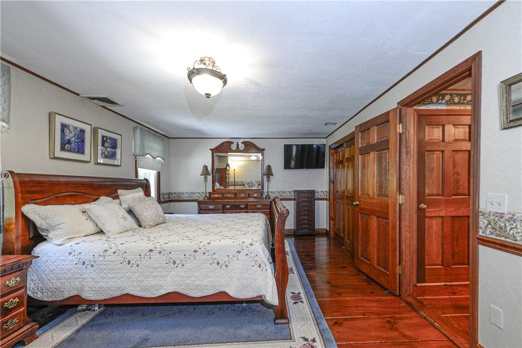 Single Family Residence at 132 Sheffield Hill Road, Exeter, photo 18 of 28