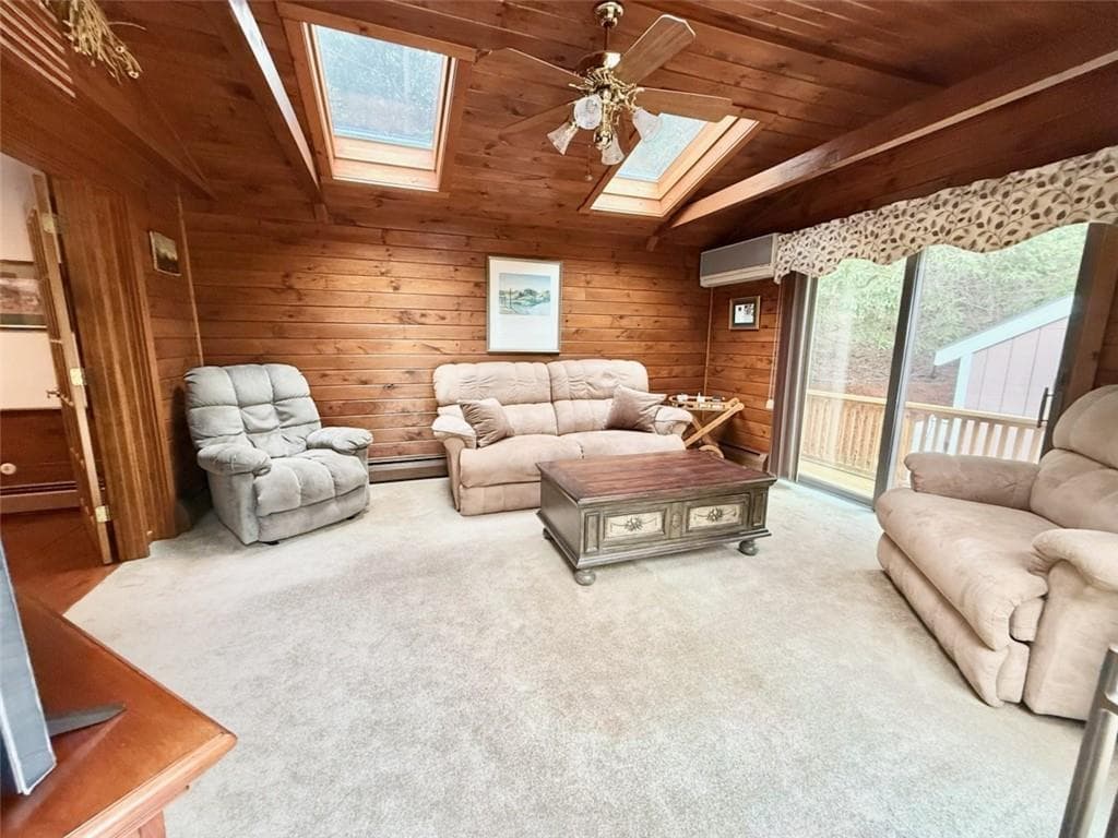 Single Family Residence at 132 Sheffield Hill Road, Exeter, photo 4 of 28