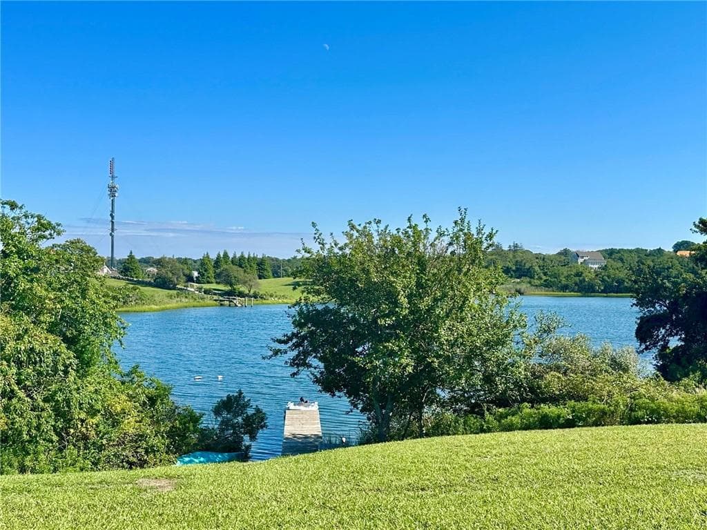 1207 West Side Road photo 2