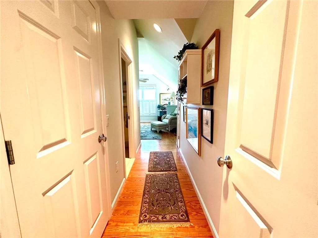 1207 West Side Road photo 32