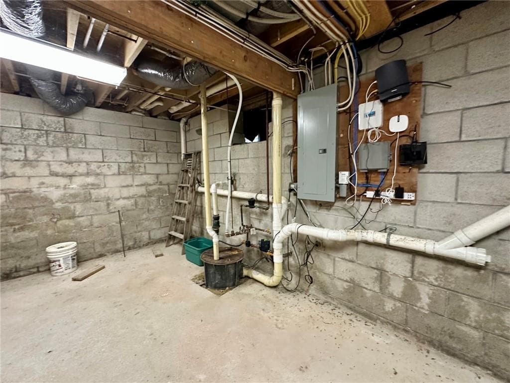 1207 West Side Road photo 49