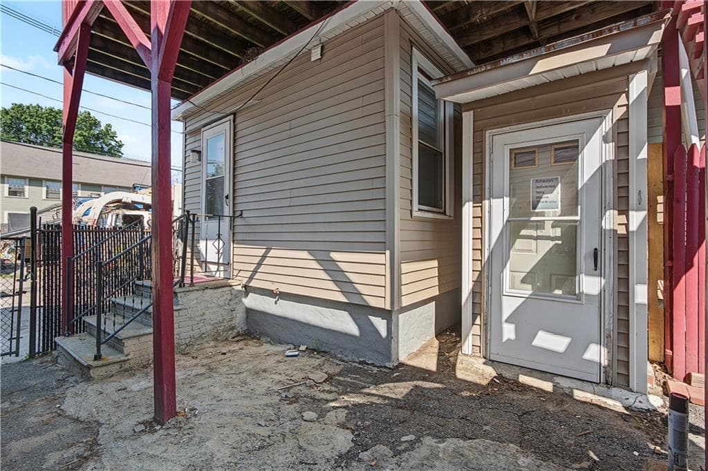 448 Public Street photo 6