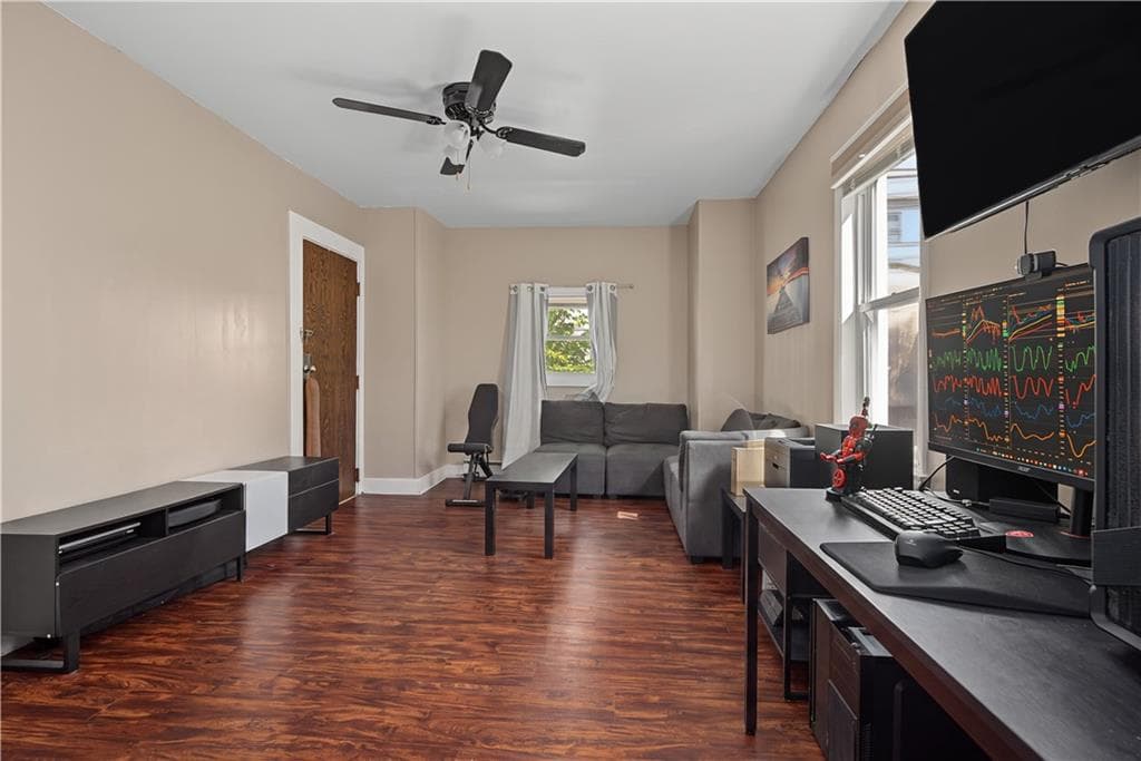 448 Public Street photo 16
