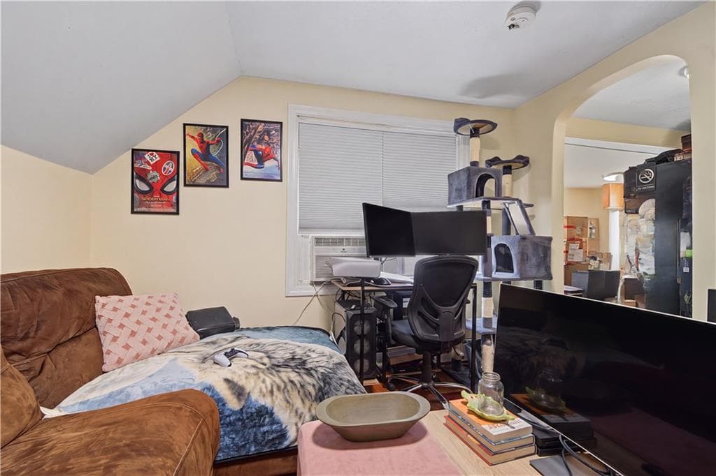 448 Public Street photo 32
