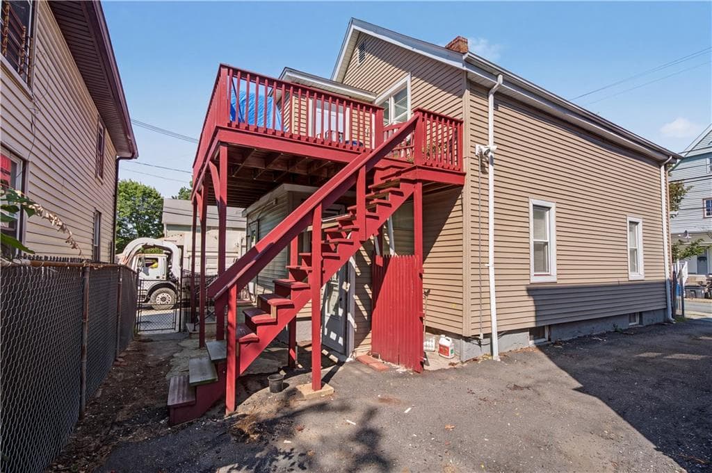 448 Public Street photo 4