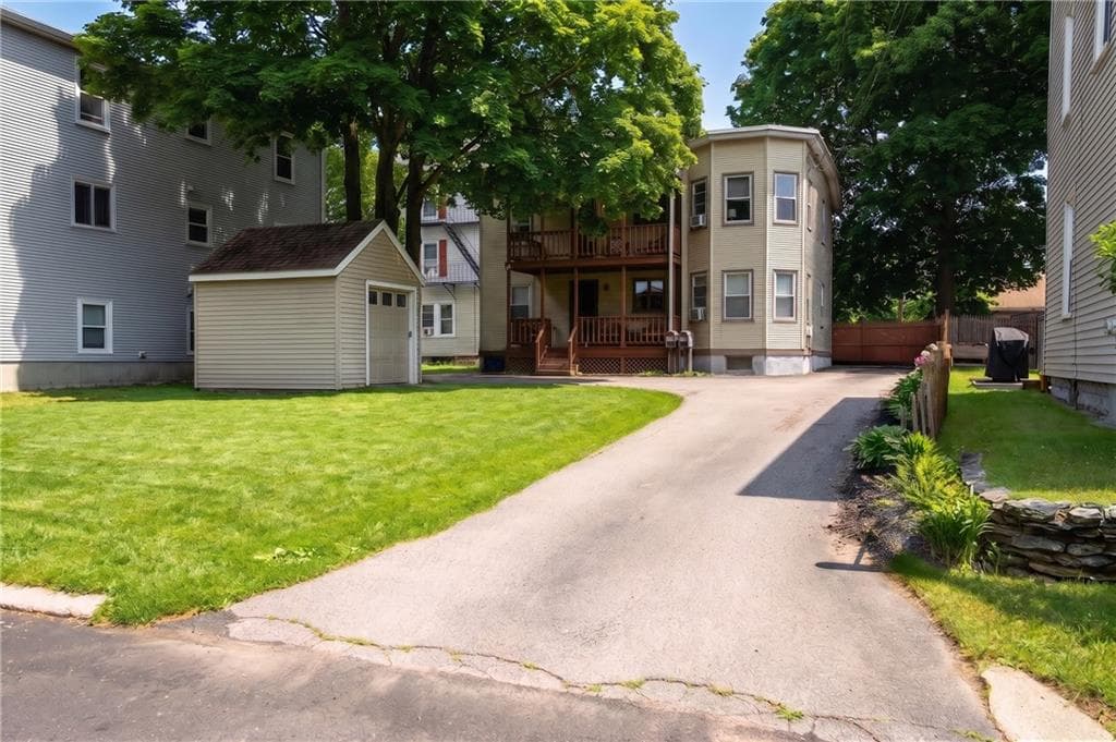 76 Dewey Street photo 2