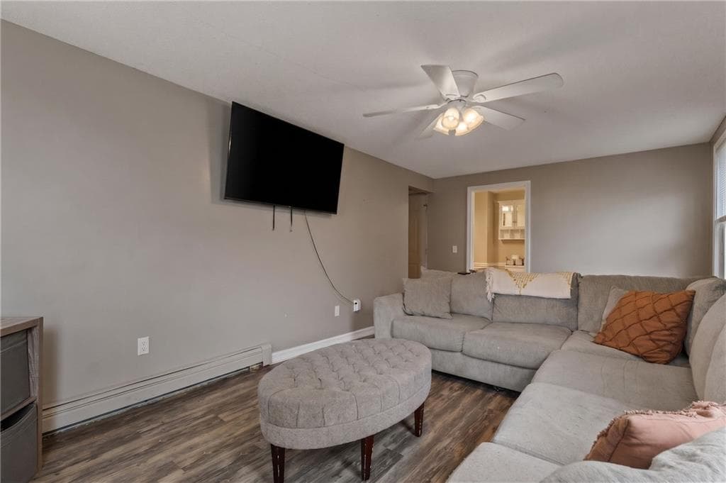 76 Dewey Street photo 16