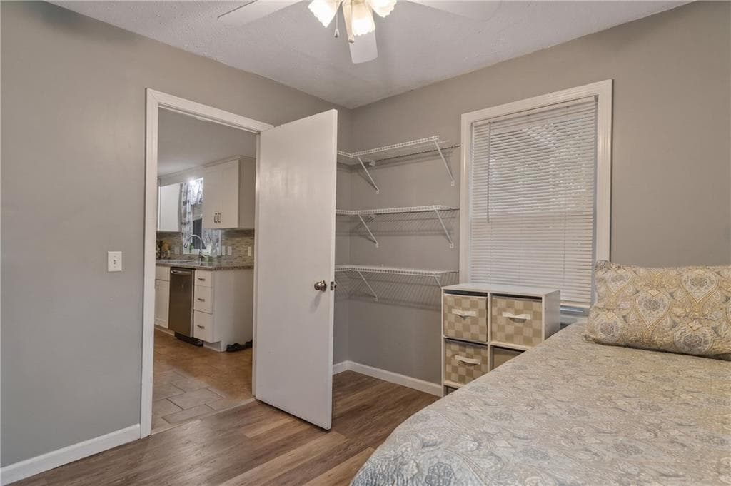 76 Dewey Street photo 7