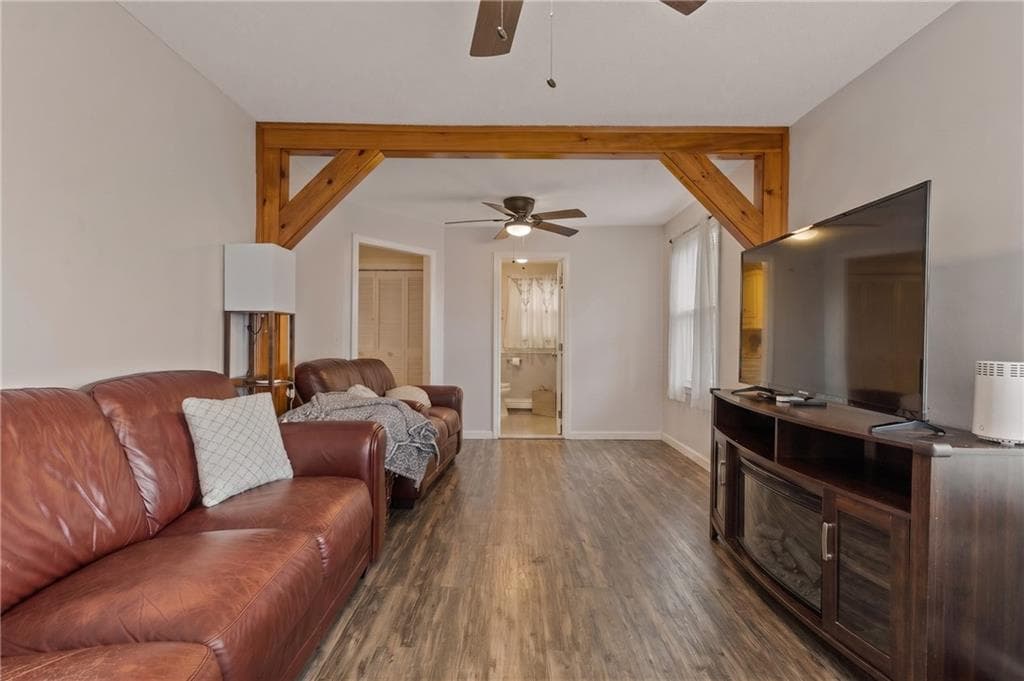 76 Dewey Street photo 10