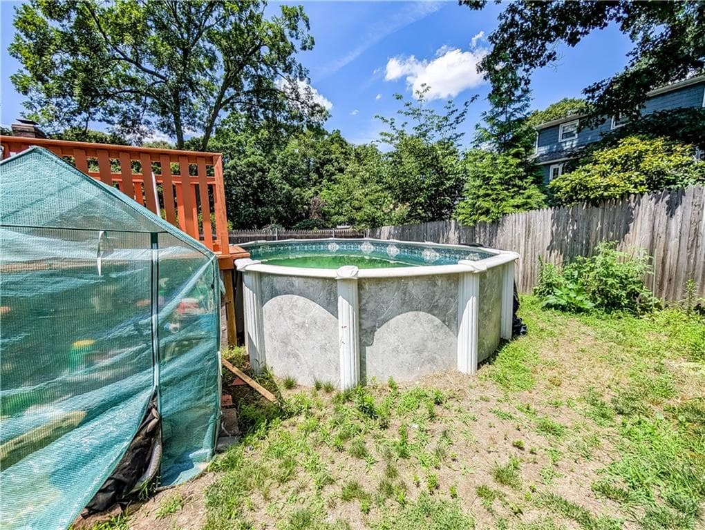 115 Davis Avenue photo 7