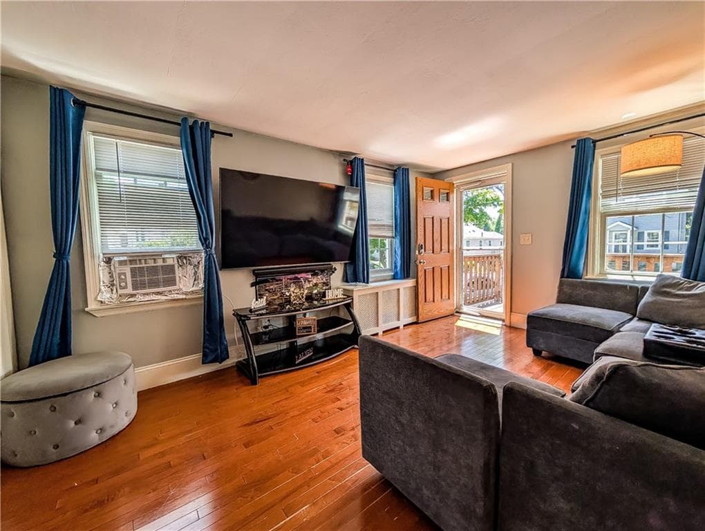 115 Davis Avenue photo 9