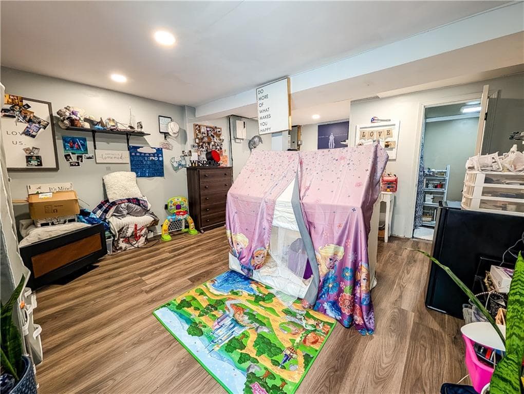115 Davis Avenue photo 33
