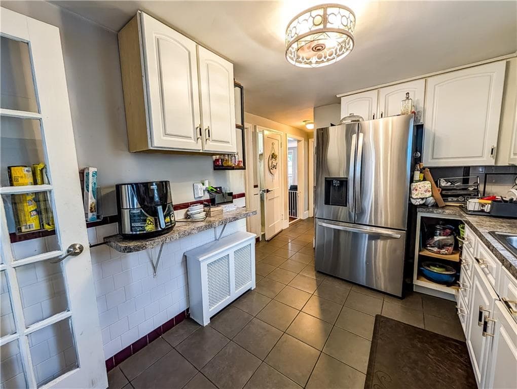 115 Davis Avenue photo 15