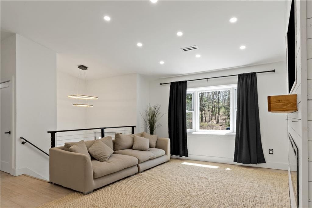 433 Gravelly Hill Road photo 6