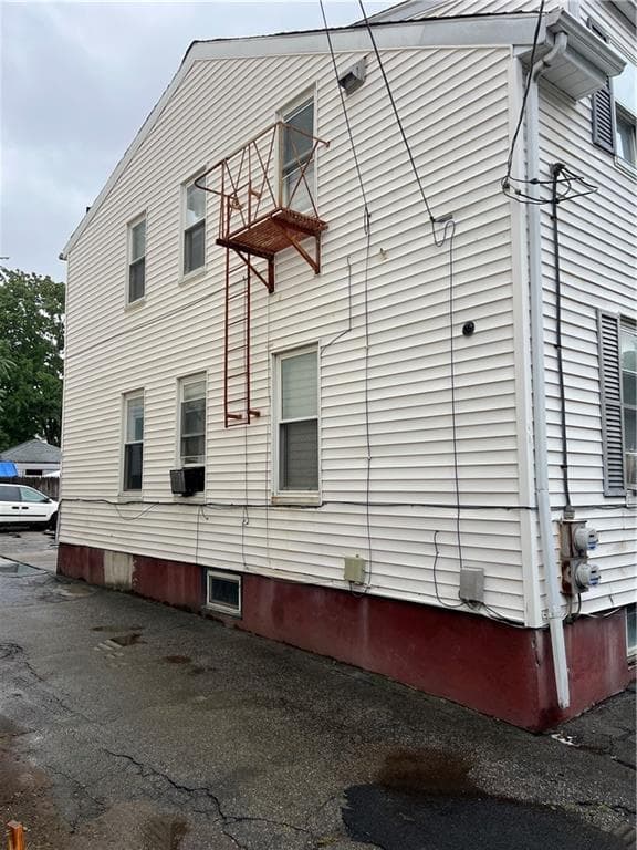 32 Almy Street photo 2
