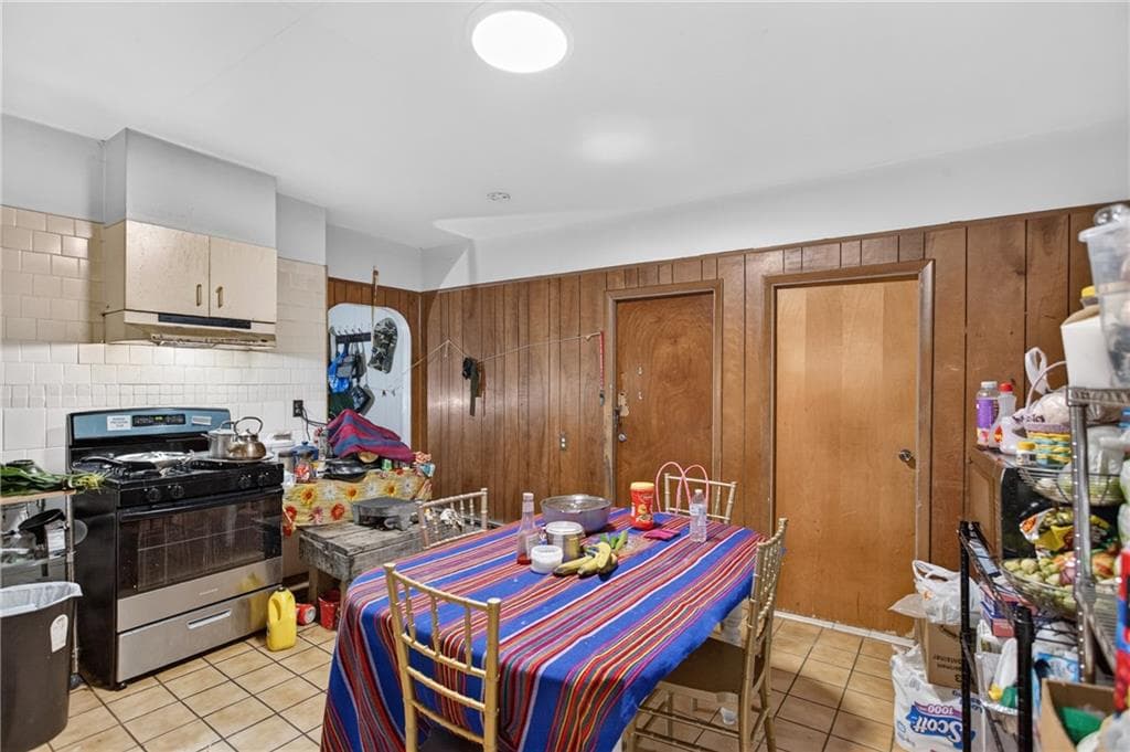 32 Almy Street photo 10