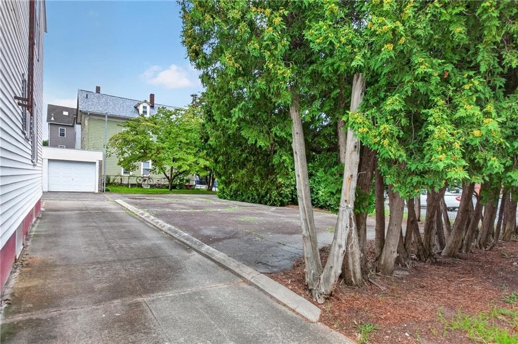 32 Almy Street photo 8