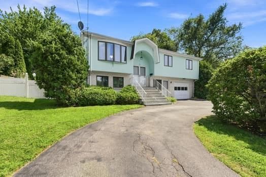 110 Barrett Avenue photo 2