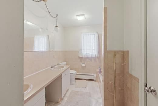 110 Barrett Avenue photo 11