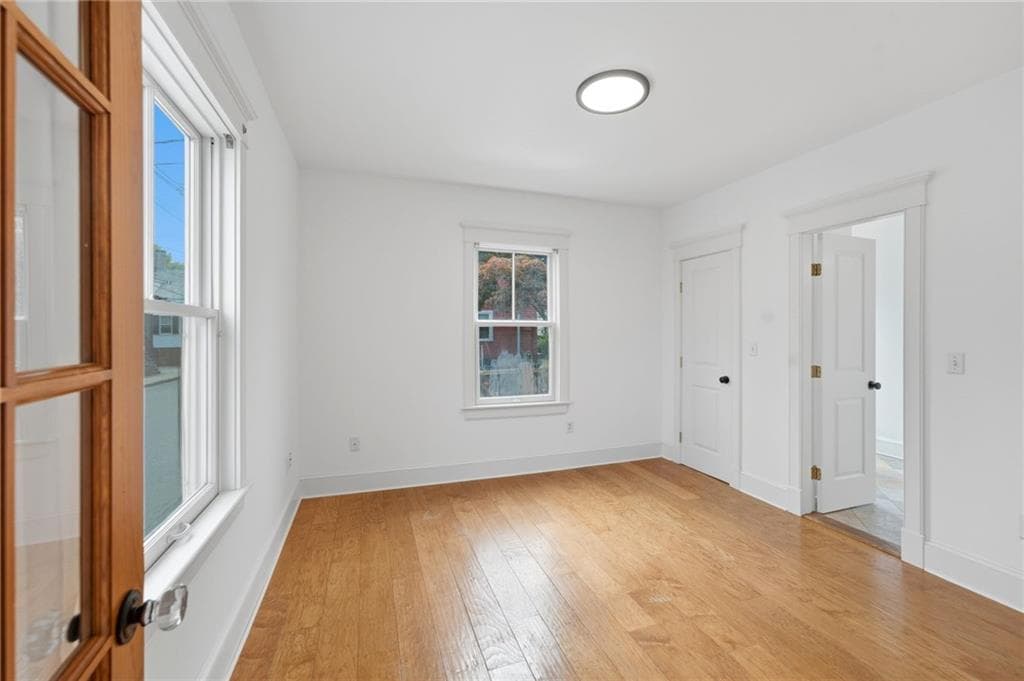 21 Elm Street photo 11