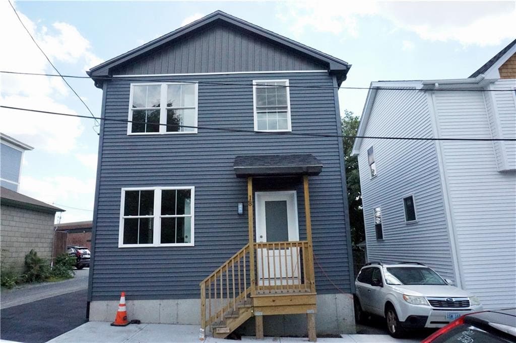 13 Benton Street photo 3