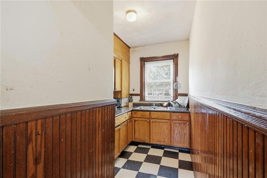 200 Admiral Street photo 3