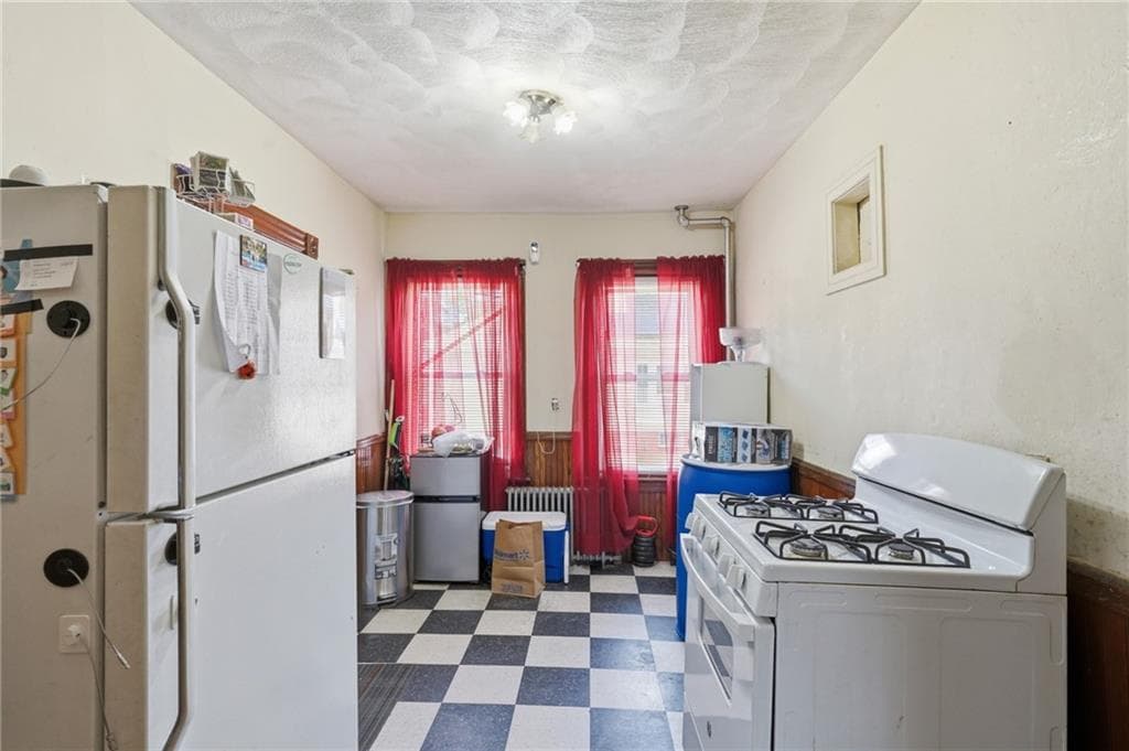 200 Admiral Street photo 4
