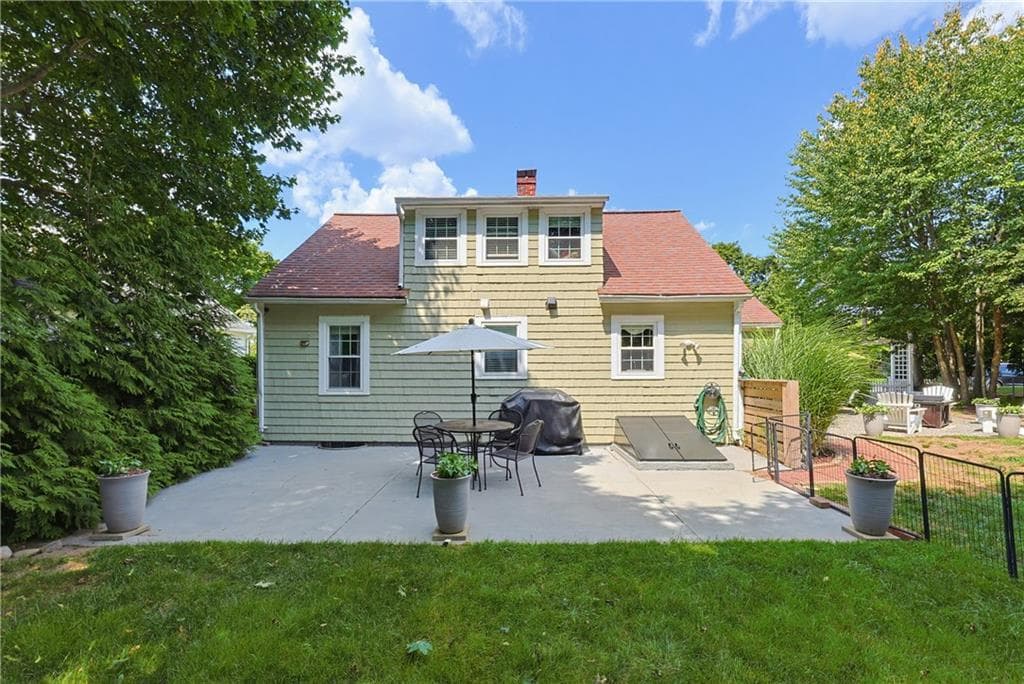 Single Family Residence at 7 Whipple Avenue, Barrington, photo 22 of 24