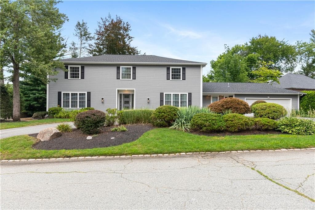 Single Family Residence at 145 East Hill Drive, Cranston, photo 4 of 50